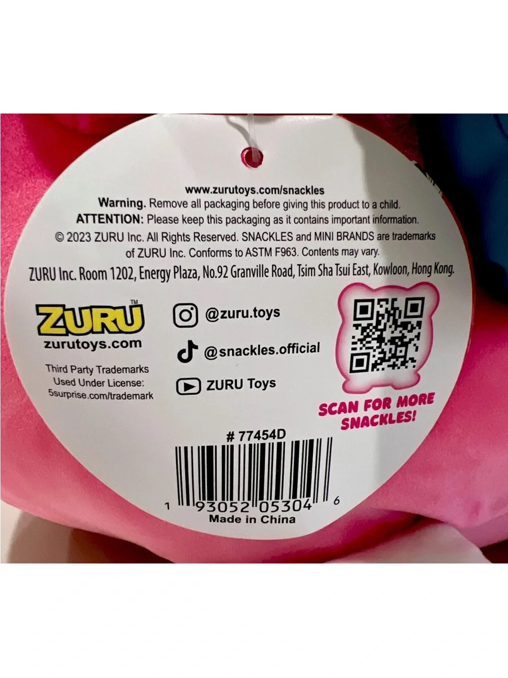 SNACKLES 14” Pink Bunny Super Plush Toy holding a Cinnabon Cinnamon Roll By Zuru